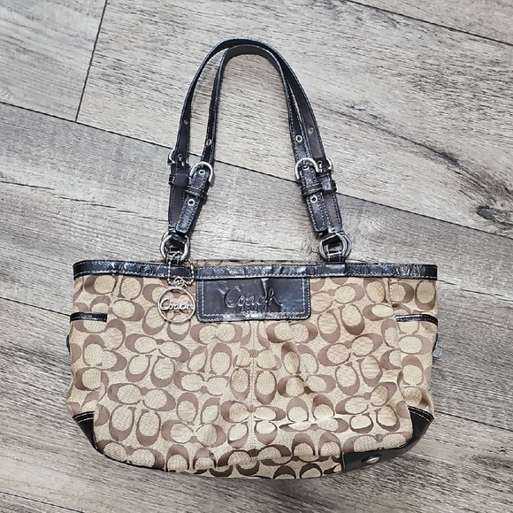 Coach Tan and Black Shoulder Bag with Signature Design - Picture 1 of 16